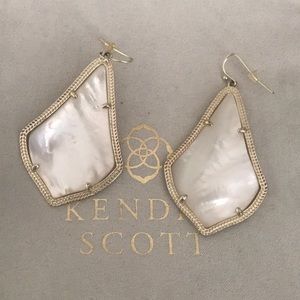 Kendra Scott ivory earrings
